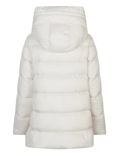 Add Hooded Puffer Coat In White