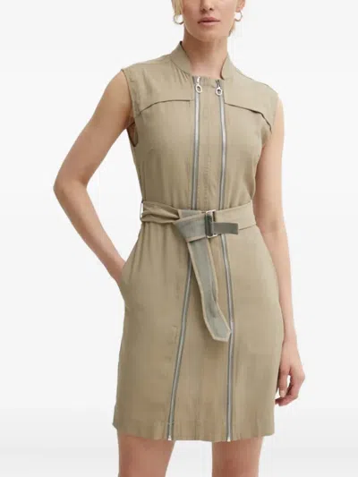 拉链束腰连衣裙