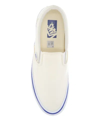 Vans Slip-on Sneakers In White