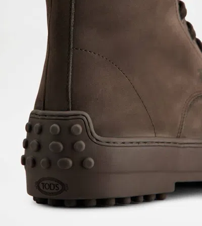 Tod's Ankle Boots High-top Silhouette In Brown