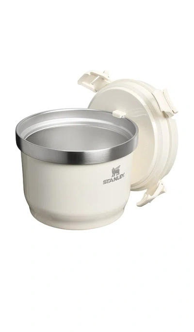 Stanley The Fresh-to-table Stay Hot Crock In Neutral