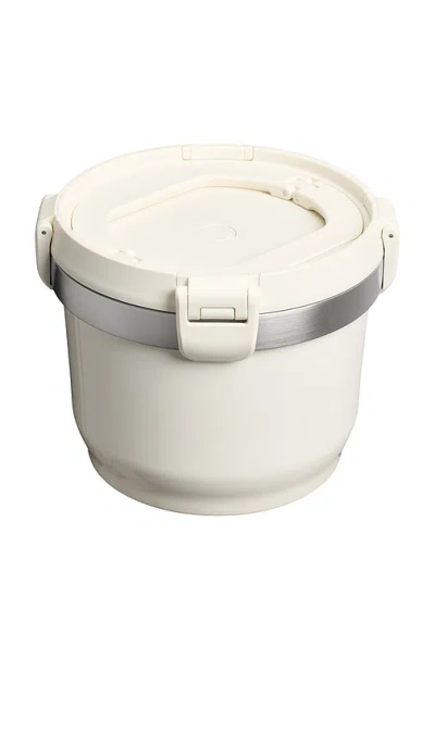 Stanley The Fresh-to-table Stay Hot Crock In Neutral