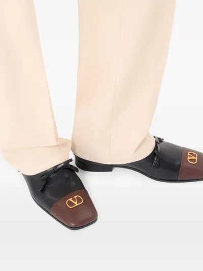 Valentino Babouchoes V-logo Tassel Loafers In Black