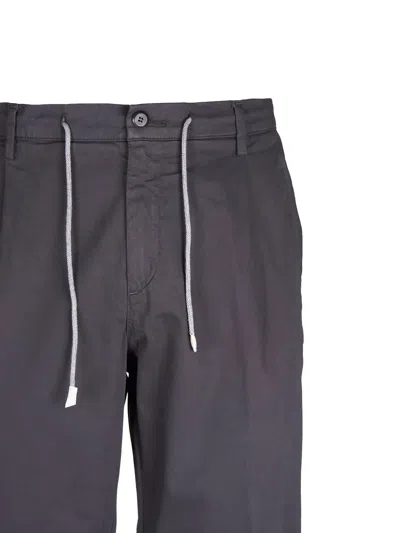 Eleventy Pleated Drawstring Tapered Trousers In Black