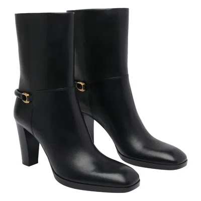 Saint Laurent Sulpice 80 Leather Ankle Boots In Black