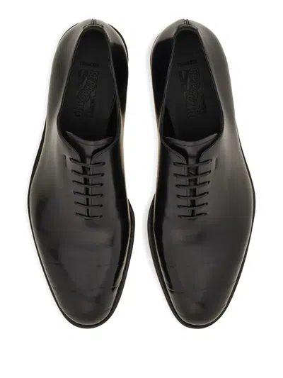 Ferragamo Tramezza Oxford Shoes In Black
