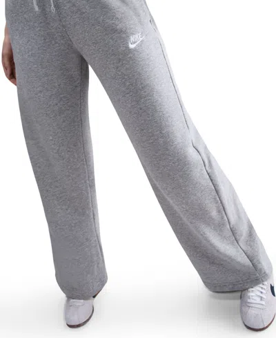 Nike Club Womens Comfort Waistband Drawstring Waist Wide Leg Mid Rise Fleece Sweatpant In Gray
