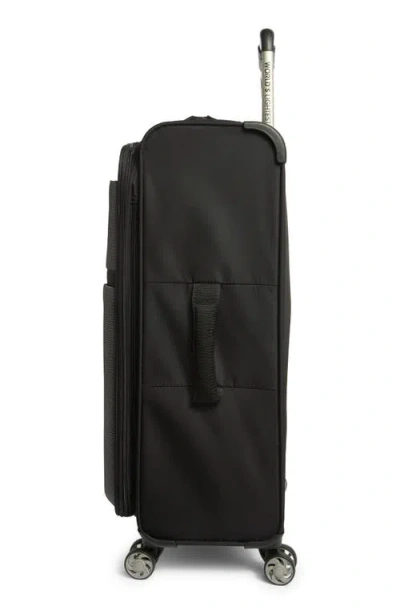It Luggage Debonair 26-inch Softside Spinner Luggage In Multi
