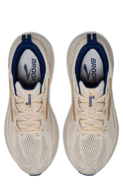 Brooks Glycerin 22 Running Shoe In Neutral