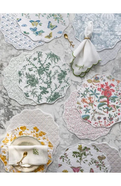 Matouk Set Of 4 Reversible Quilted Placemats In Pink