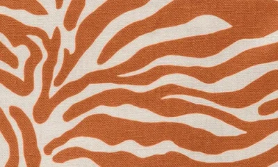 Matouk Regine Set Of 2 Guest Towels In Brown