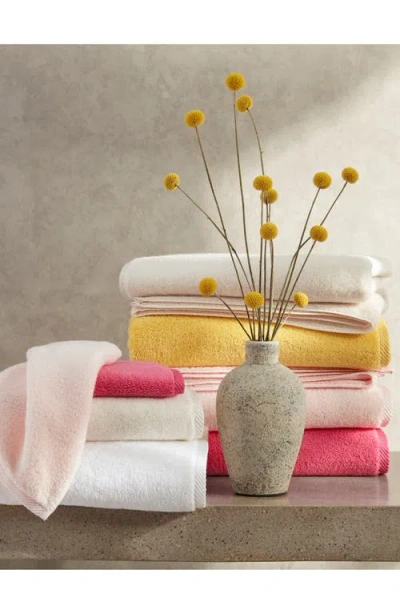 Matouk Milagro Fingertip Towel In Red