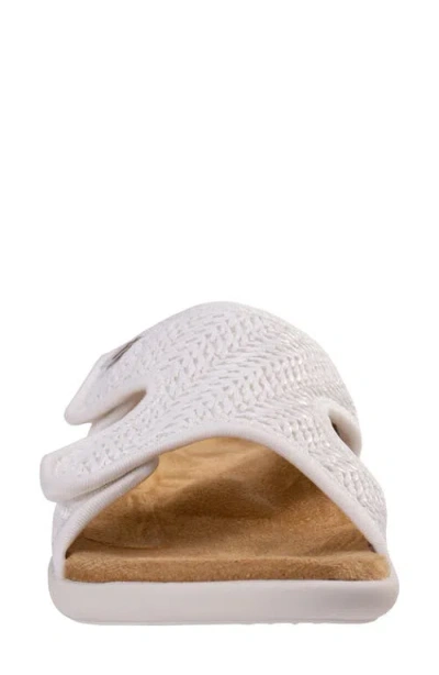 Revitalign Kholo Raffia Slide Sandal In White