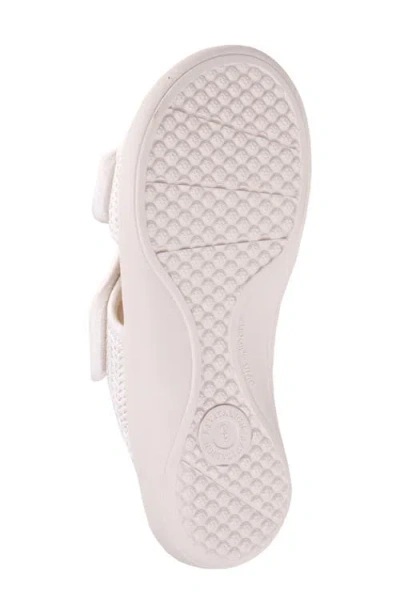 Revitalign Kholo Raffia Slide Sandal In White