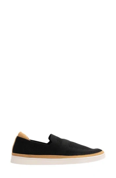 Revitalign Mariner Soho Slip-on Sneaker In Black