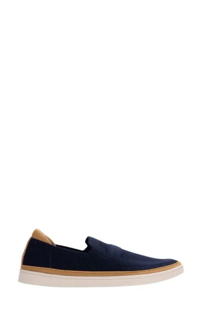Revitalign Mariner Soho Slip-on Sneaker In Blue
