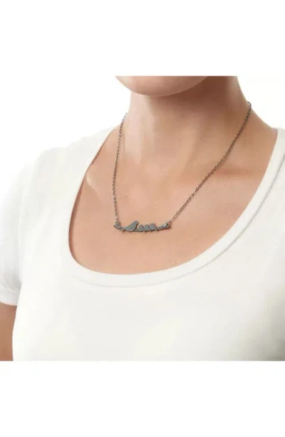 Figs And Ginger Mother Nestling Birds Necklace In Metallic