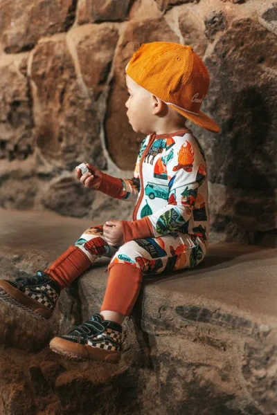 Fletch Tiny Traveler Snoozer In Multi