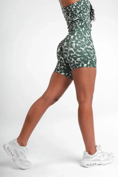 Vitality Pulse Volley Short In Green