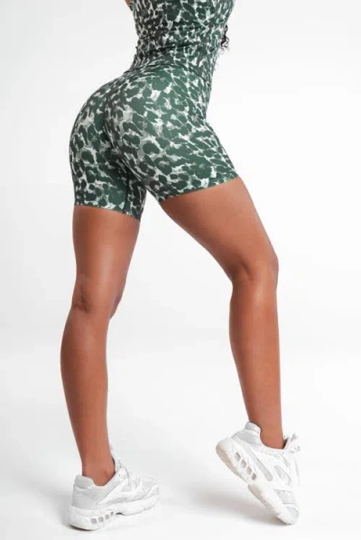 Vitality Pulse Volley Short In Green