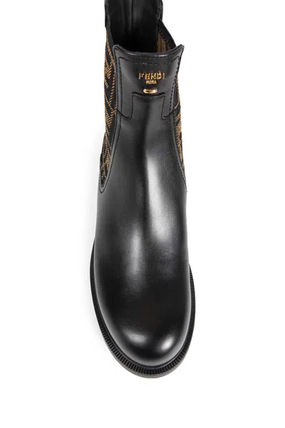 Fendi Filo Chelsea Boots In Black