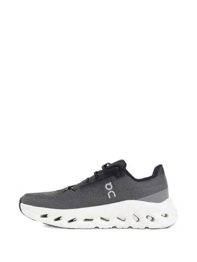 On Running Cloudtilt Logo Sneakers In Black