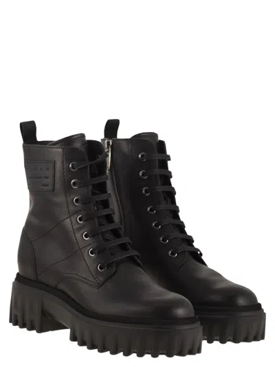 Hogan H700 Chunky Biker Boots In Leather In Black