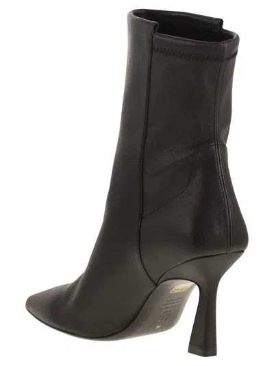 Stuart Weitzman Vinnie Leather Ankle Boot In Black