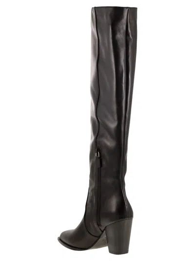 Stuart Weitzman Jolene Leather Boot In Black