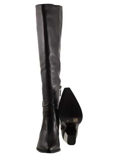 Stuart Weitzman Jolene Leather Boot In Black