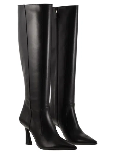 Stuart Weitzman Vinnie Leather Boots In Black