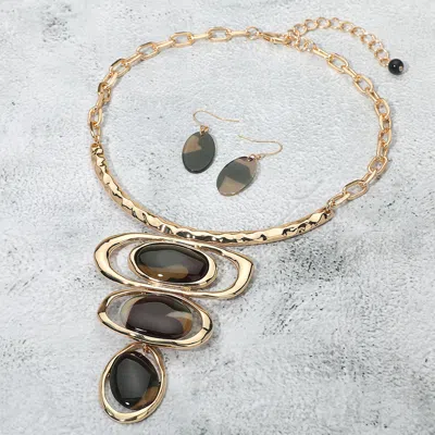 Fashnzfab Bold Resin Geometric Pendant Accent Statement Necklace In Gold