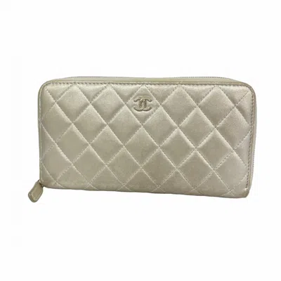 Pre-owned Chanel Leather Long Wallet (bi-fold) () In Silver