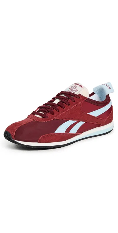 Reebok R400 Shoes In Burgundy