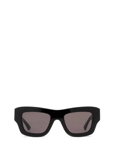 Bottega Veneta Rectangular Sunglasses In Black