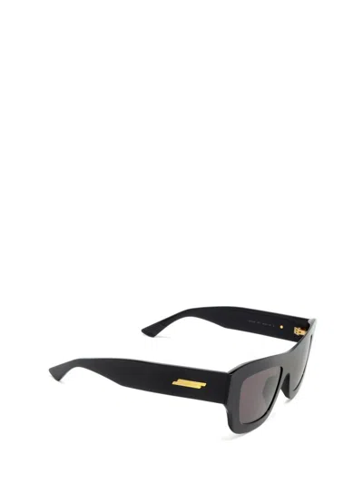 Bottega Veneta Rectangular Sunglasses In Black