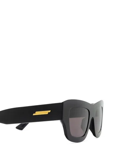 Bottega Veneta Rectangular Sunglasses In Black