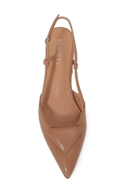 Berness Slingback Pump In Brown