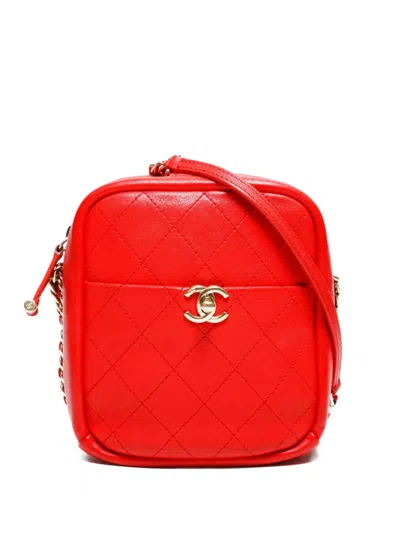 Pre-owned Chanel 2018-2019 Bicolore Shoulder Bag In Red