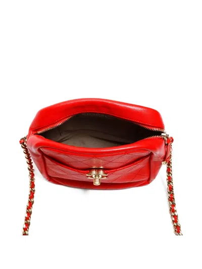 Pre-owned Chanel 2018-2019 Bicolore Shoulder Bag In Red
