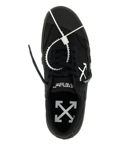 Off-white Round-toe Low-top Casual Shoes In Black