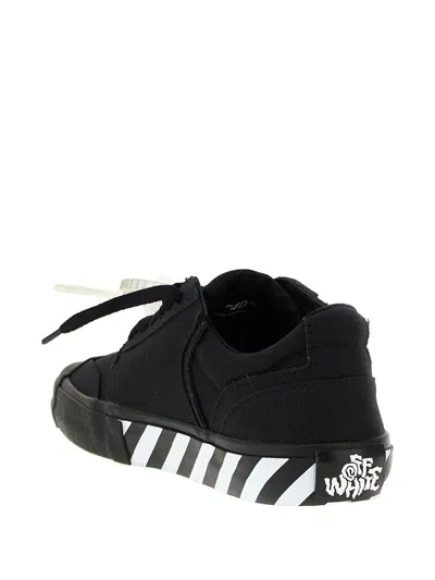 Off-white Round-toe Low-top Casual Shoes In Black