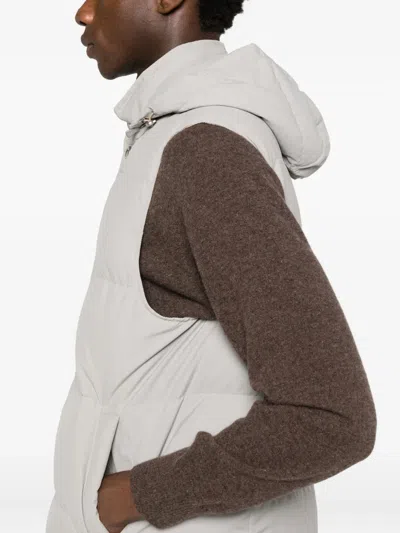 Eleventy Hooded Press-stud Fastening Gilet In Gray