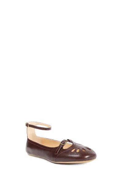 Chloé Flat Shoe With Burnished Look Made In Italy In Brown