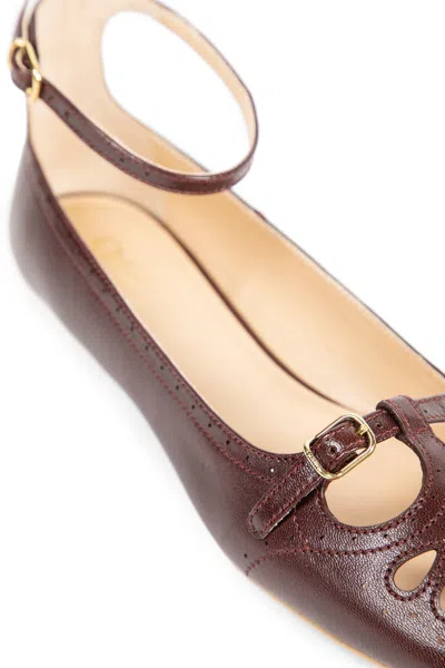 Chloé Flat Shoe With Burnished Look Made In Italy In Brown