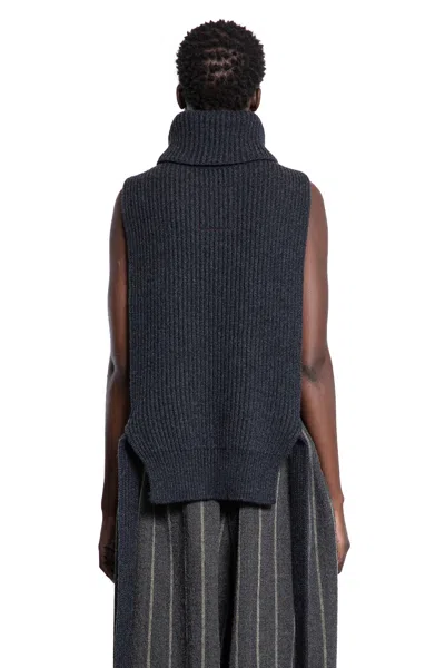 Uma Wang Sleeveless High Neck Knitted Top In Gray