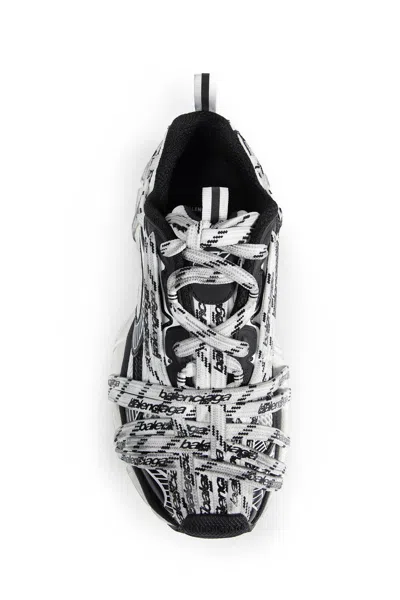 Balenciaga Mens 3xl Extreme Laces Logo Sneaker In Multi