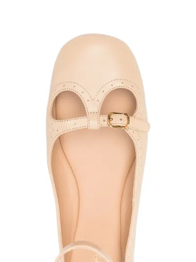 Chloé Leather Ballet Flats In Neutral