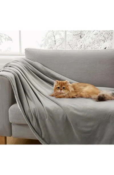 Ugg (r) Bliss Fuzzy Throw In Gray