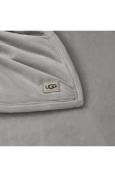 Ugg (r) Bliss Fuzzy Throw In Gray